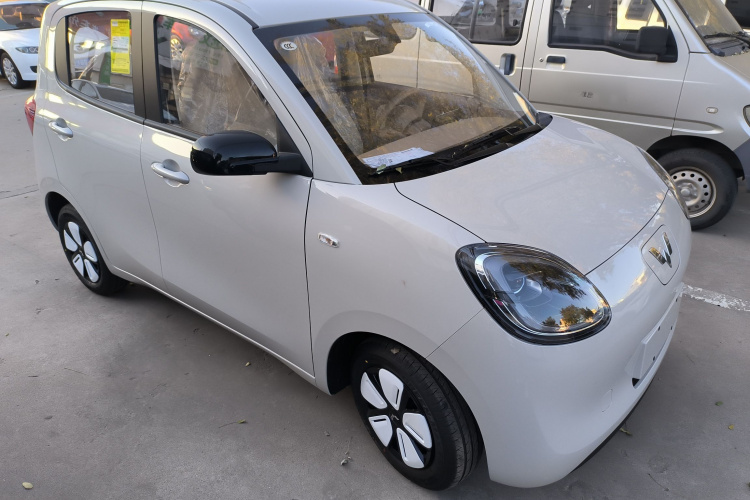 五菱汽车 宏光MINIEV 2025款 四门版 进阶款车身外观3