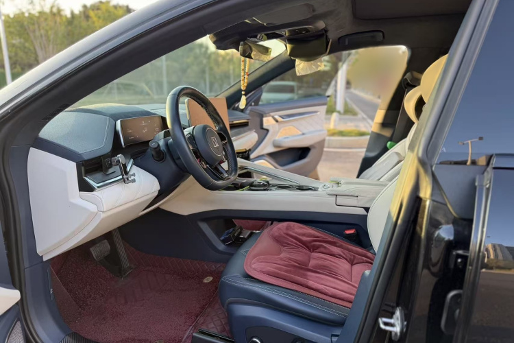 极氪001 2022款 超长续航双电机 YOU版中控内饰7004