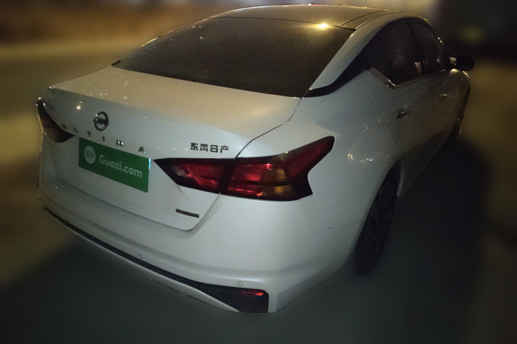 日产 天籁 2021款 2.0L XL 舒适版车身外观7