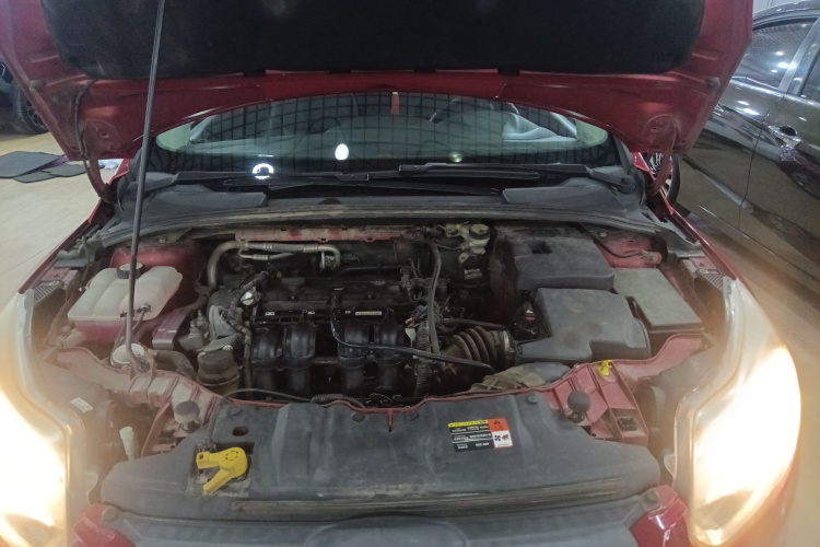 福特 福克斯 2012款 两厢 1.6L 自动舒适型机舱底盘24