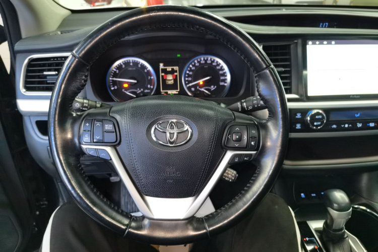 丰田 汉兰达 2018款 2.0T 四驱豪华版 7座 国V中控内饰13