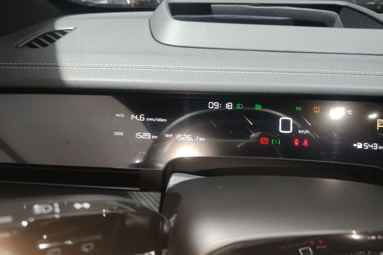 哪吒汽车 哪吒S猎装 2024款 增程300 标准版局部细节14