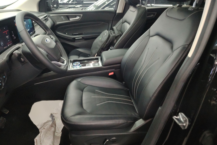 福特 锐界 2021款 PLUS EcoBoost 245 两驱铂锐型 5座局部细节19