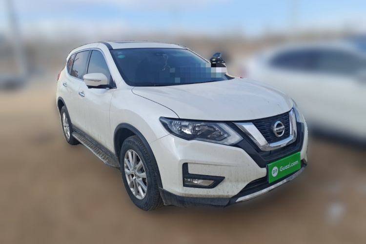 日产 奇骏 2019款 2.0L CVT舒适版 2WD车身外观3