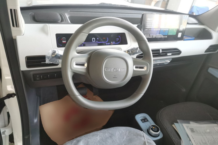 吉利银河 2024款 熊猫mini 200km 耐力熊中控内饰13