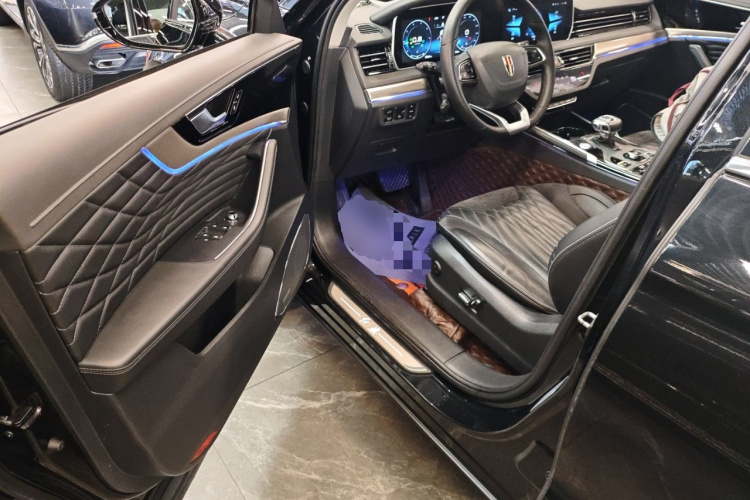 红旗HS5 2022款 改款 2.0T 智联旗享版中控内饰20