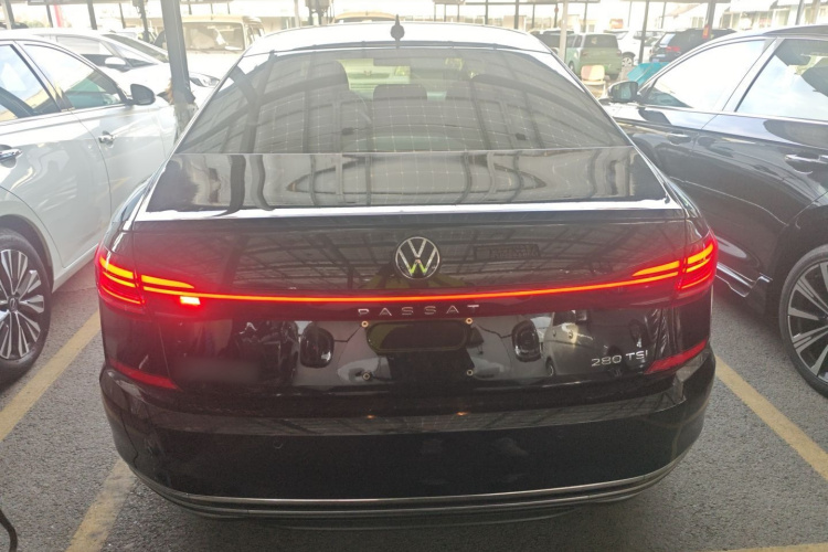 大众 帕萨特 2022款 280TSI 商务版车身外观6