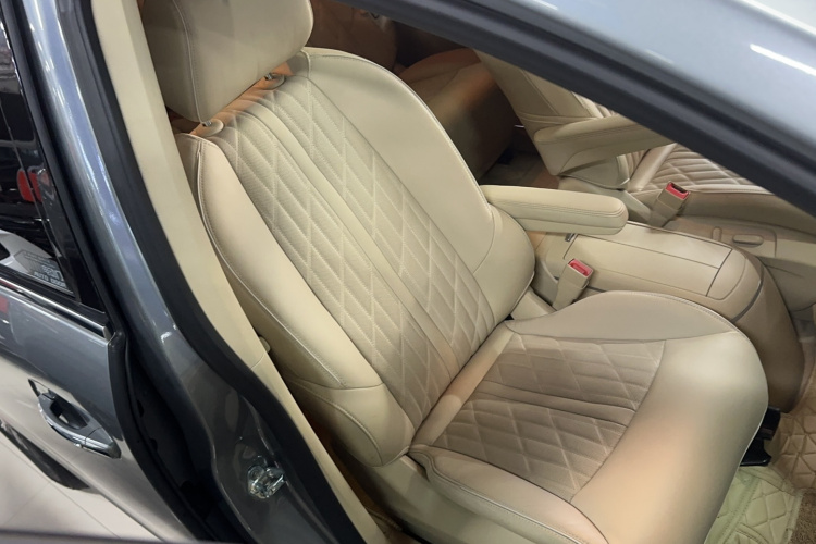 别克GL8 2023款 陆上公务舱 智慧尊贵型局部细节41