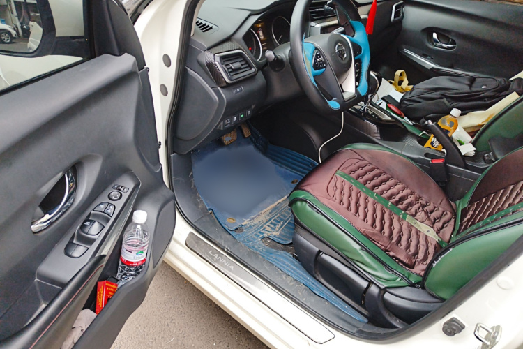 日产 蓝鸟 2020款 1.6L CVT智联智酷版中控内饰7003