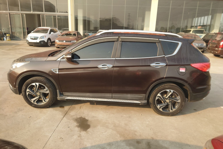 东风风神AX7 2016款 2.0L 自动智逸型车身外观4