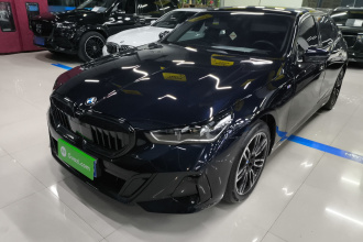 宝马5系 2025款 530Li 领先型 M运动套装