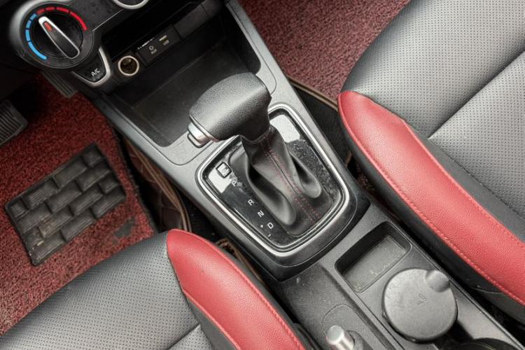 起亚 KX CROSS 2017款 1.4L AT GLS中控内饰7006