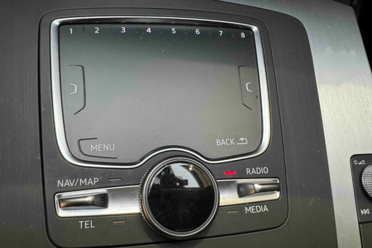 奥迪Q5L 2018款 40 TFSI 荣享时尚型 国V中控内饰7008