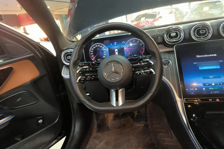 奔驰C级 2022款 C 260 L 运动版中控内饰13