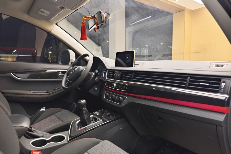 东风风行 风行T5 2020款 1.6L 手动舒适型 国VI中控内饰7013