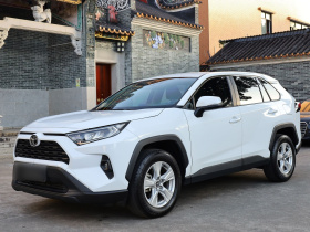 丰田 RAV4荣放 2023款 2.0L CVT两驱都市版