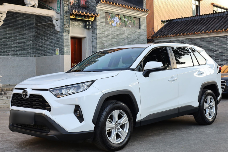 丰田 RAV4荣放 2023款 2.0L CVT两驱都市版车身外观1