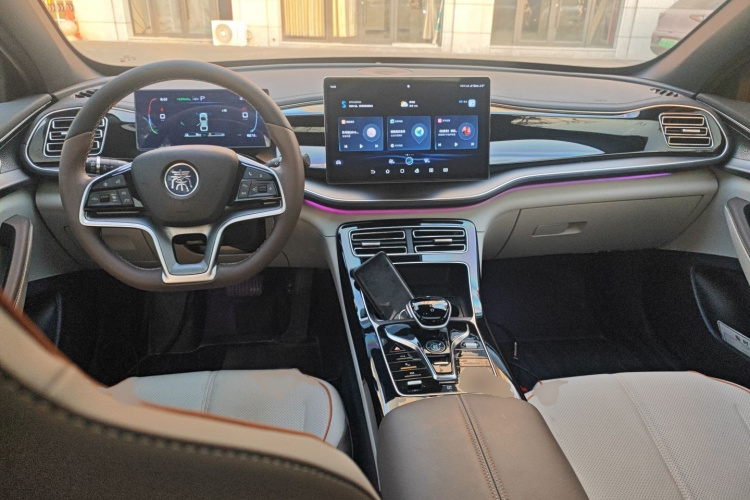比亚迪 秦PLUS 2023款 冠军版 DM-i 120KM卓越型中控内饰7002
