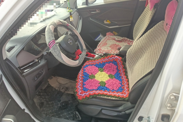 长安CS15 2019款 1.5L 自动进取型 国V中控内饰19