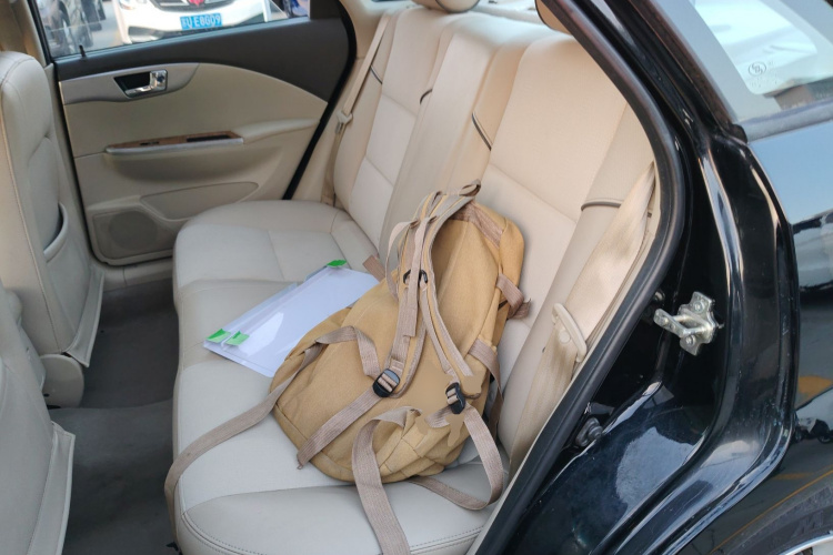 别克 凯越 2015款 1.5L 自动经典型中控内饰21