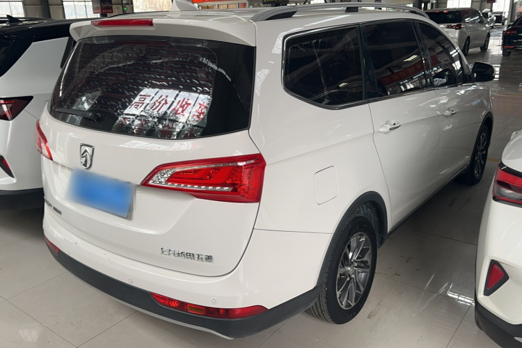 宝骏730 2017款 1.8L iAMT尊享型 7座车身外观6003