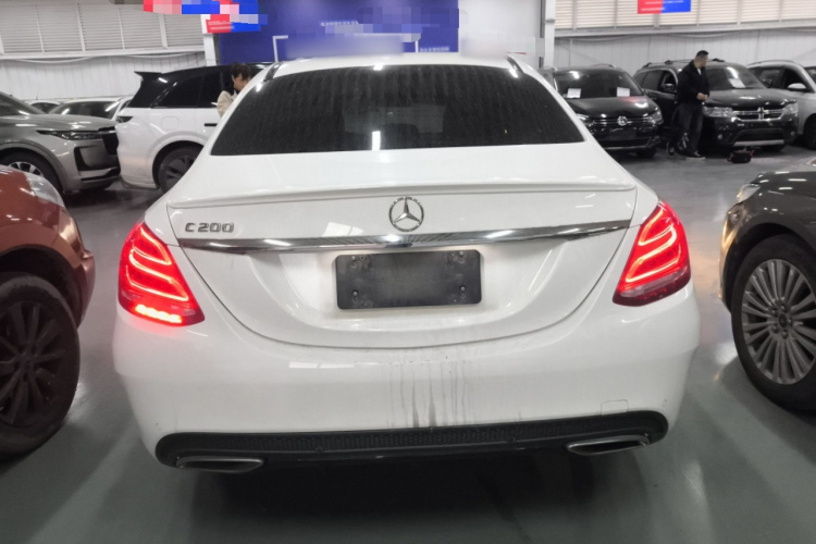 奔驰C级 2018款 C 200 运动版车身外观6