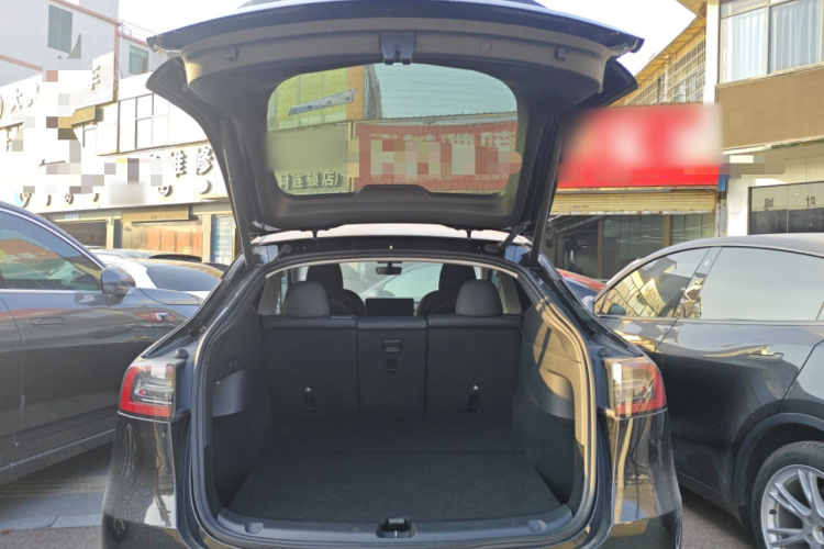 特斯拉 Model Y 2023款 长续航全轮驱动版局部细节23