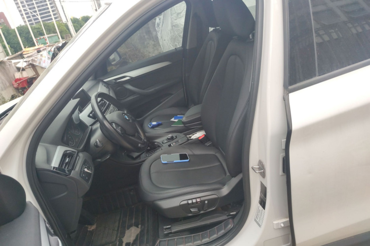 宝马X1 2018款 sDrive18Li 时尚型中控内饰19