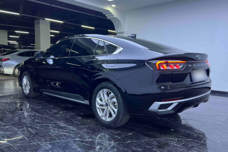 福特 蒙迪欧 2023款 EcoBoost 180 舒雅型车身外观6004