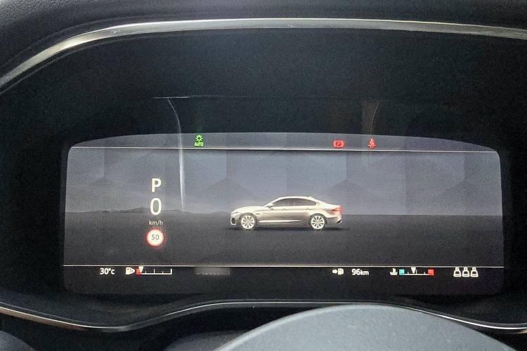 捷豹XFL 2021款 XFL 2.0T P250 两驱尊享豪华版局部细节14