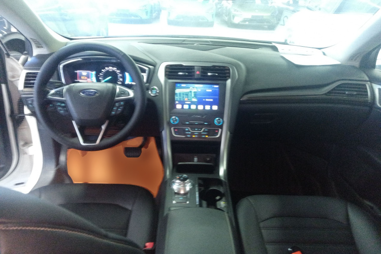 福特 蒙迪欧新能源 2018款 2.0 PHEV 智控时尚型 国VI中控内饰7002