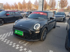 MINI 2023款 改款 1.5T COOPER 艺术家