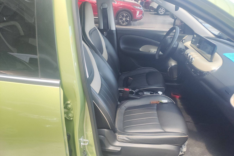 五菱汽车 五菱缤果 2023款 333km 悦享款中控内饰41