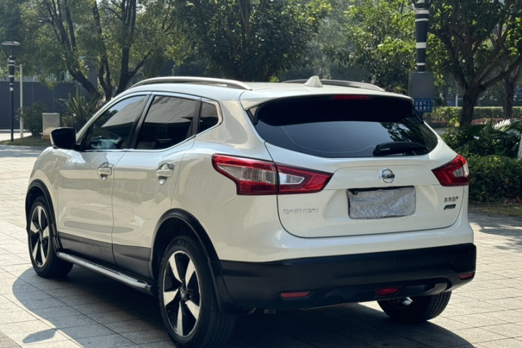 日产 逍客 2017款 2.0L CVT豪华版 国V车身外观6005