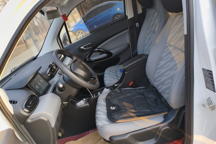 零跑汽车 零跑T03 2024款 200轻享版中控内饰19