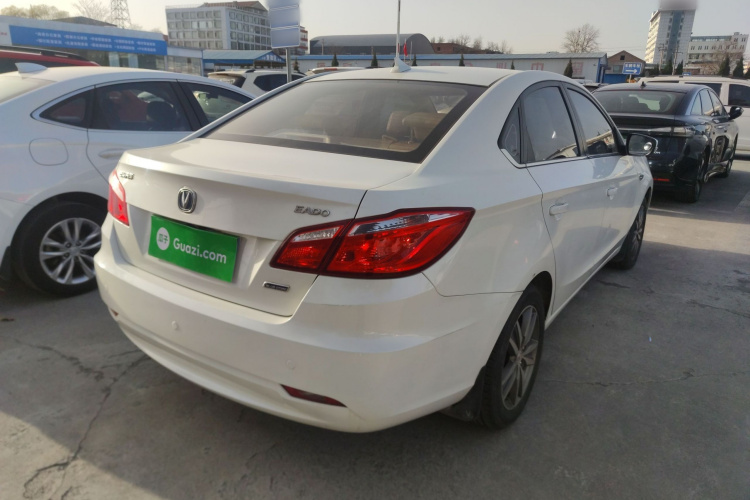 长安 逸动 2015款 1.6L 手动豪华型 国V车身外观7