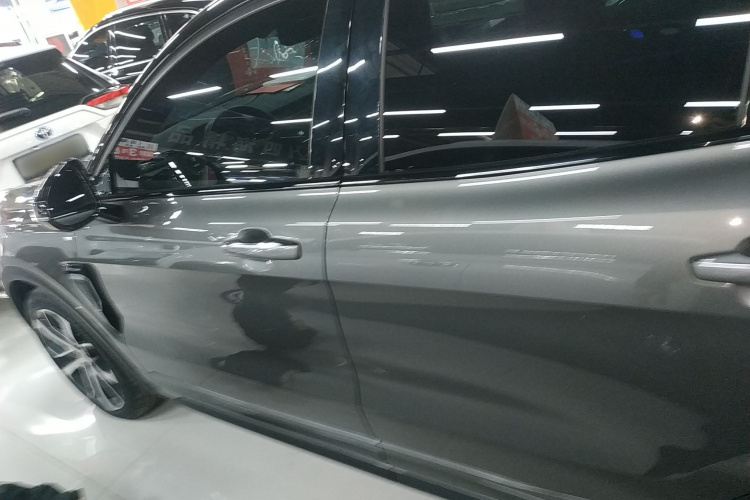 领克05 2020款 2.0TD 四驱劲Halo车身外观4