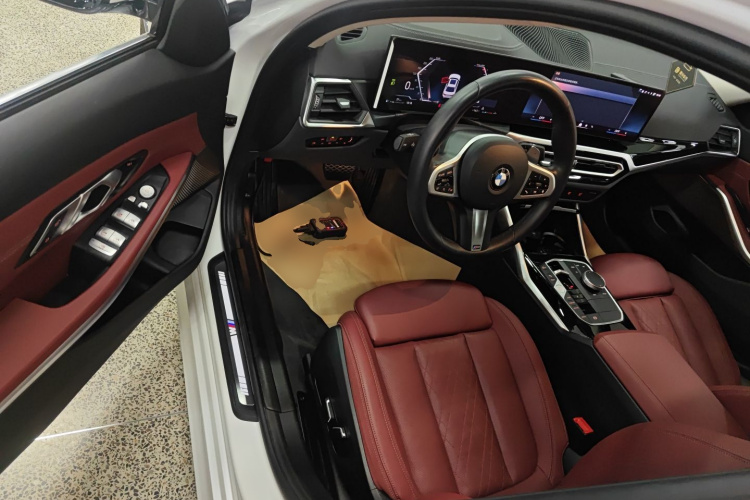 宝马3系 2024款 320Li M运动套装中控内饰20