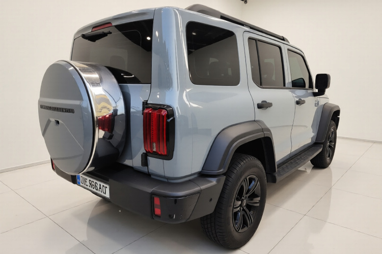 坦克300 2025款 2.0T 征服者车身外观7