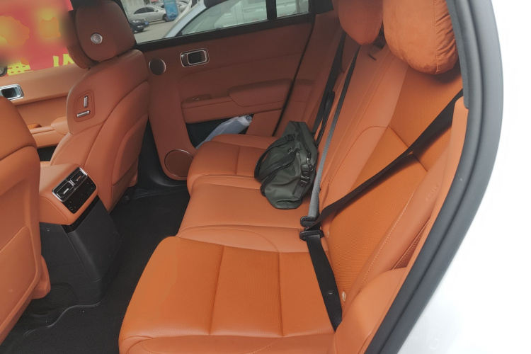 理想汽车 理想L7 2024款 MAX中控内饰7004