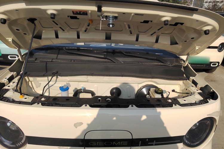 吉利银河 熊猫 2025款 210km 元气熊机舱底盘24