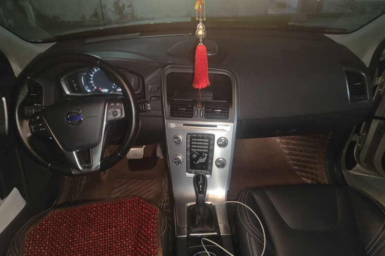 沃尔沃XC60 2017款 T5 AWD 智远升级版中控内饰7002