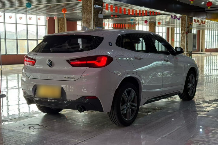 宝马X2 2023款 sDrive25i M运动曜夜版车身外观6009