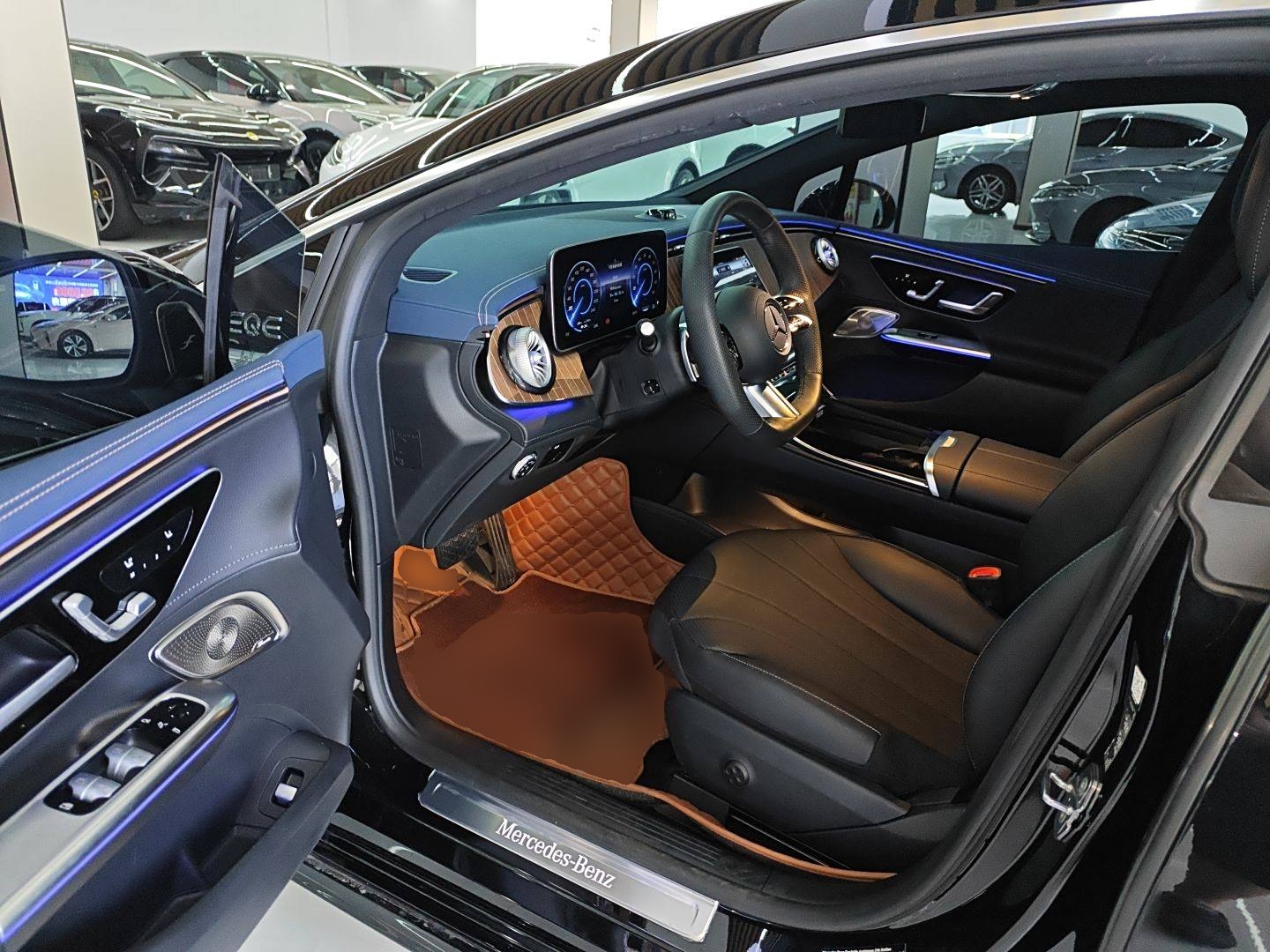 奔驰EQE 2022款 350 先锋版