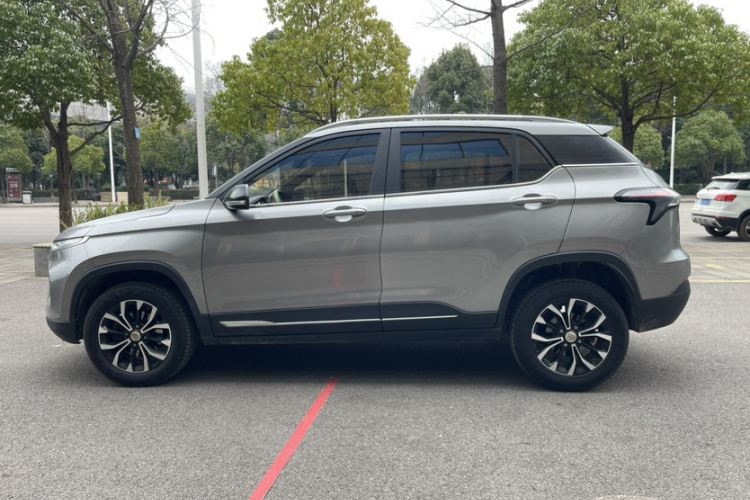 宝骏510 2019款 1.5L 手动优享型77kW 国VI车身外观6006