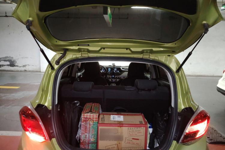 长安欧尚 奔奔E-Star 2020款 心动版 三元锂局部细节23