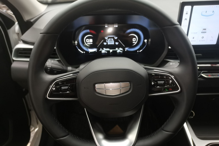 吉利汽车 帝豪 2025款 第4代 1.5L CVT尊贵型中控内饰13