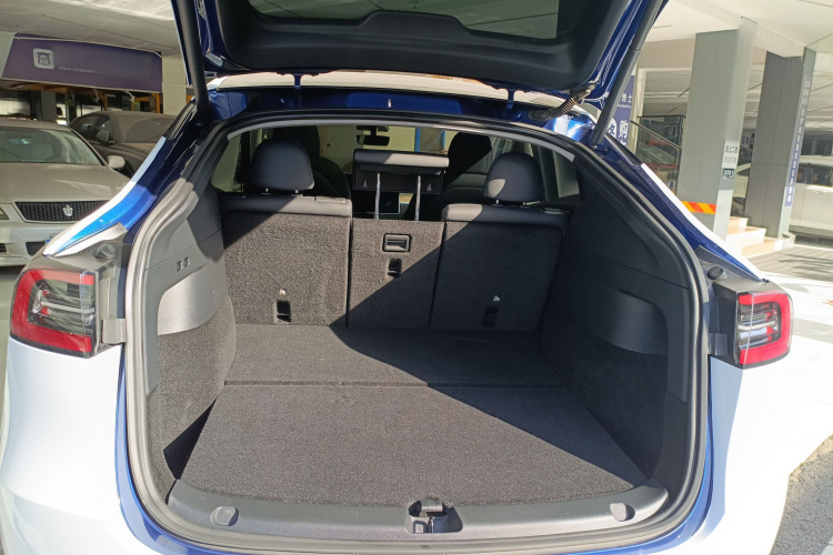 特斯拉 Model Y 2021款 标准续航后驱版机舱底盘23