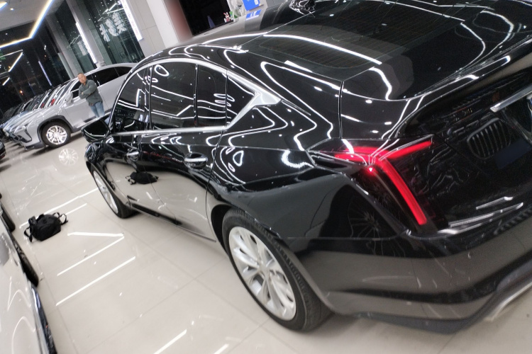 凯迪拉克CT5 2020款 改款 28T 豪华型车身外观4