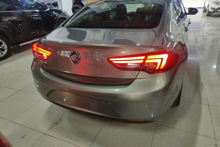 别克 君威 2017款 20T 精英型车身外观6